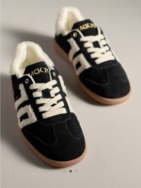 Back 70 Cloud Sneaker size 40